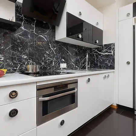 Appartement Srodmiescie With Balcony By Renters