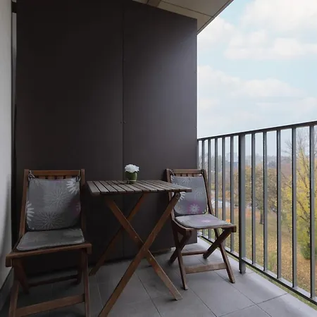 Srodmiescie With Balcony By Renters Lägenhet *