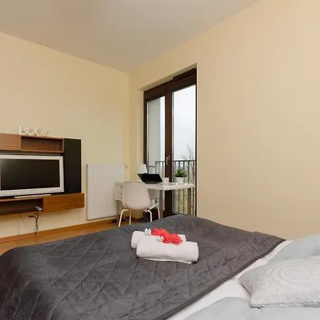 Srodmiescie With Balcony By Renters Appartement